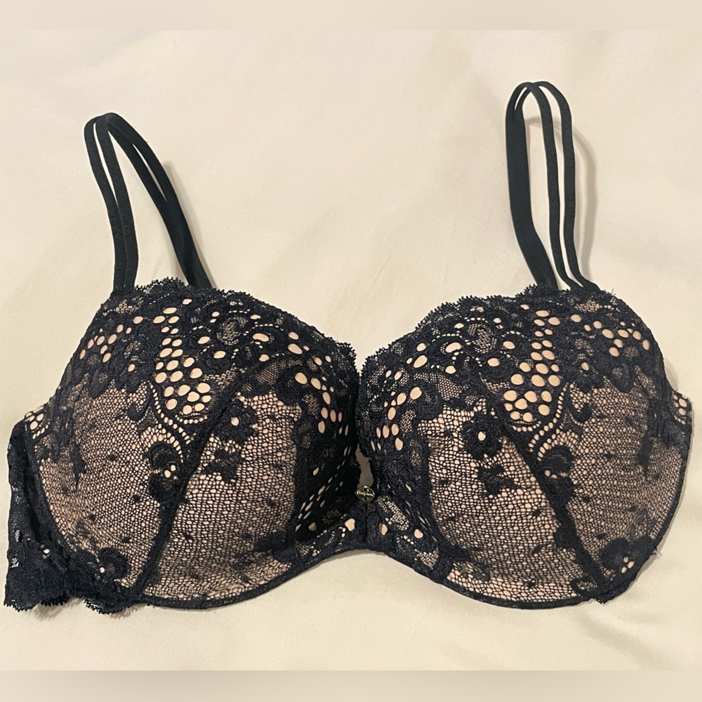 Victoria Secret’s black Lace Very Sexy Padded Demi Bra 36C